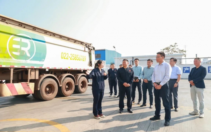 天津市交通運(yùn)輸委黨委書(shū)記、主任王志楠一行到榮程集團(tuán)走訪調(diào)研