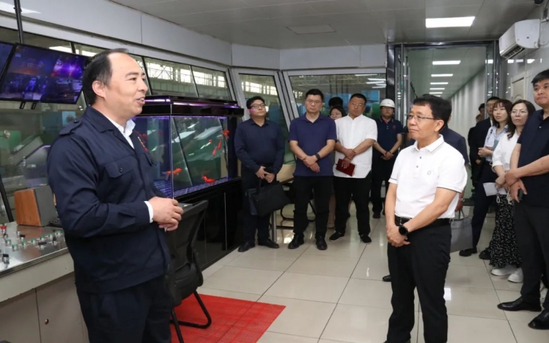 津南區(qū)政協(xié)副主席陳子苓一行到榮程鋼鐵集團(tuán)參觀(guān)調(diào)研