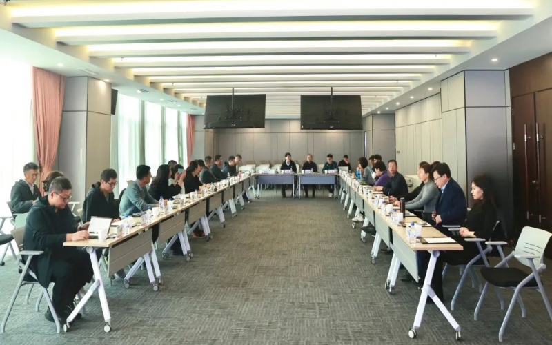 天津鋼協(xié)、冶金商會、青企協(xié)、青商會一行到訪榮程集團(tuán)并召開首期“未來領(lǐng)航者青培會”